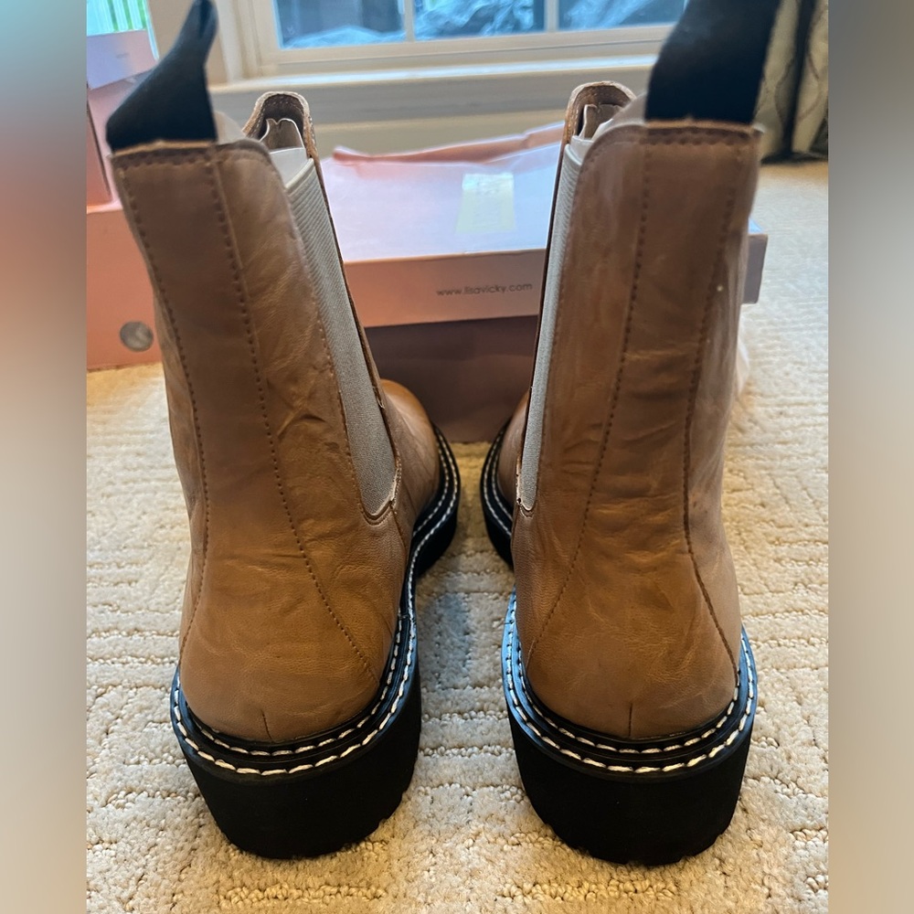Lisa Vicky Chelsea Boot - Picture 9 of 9